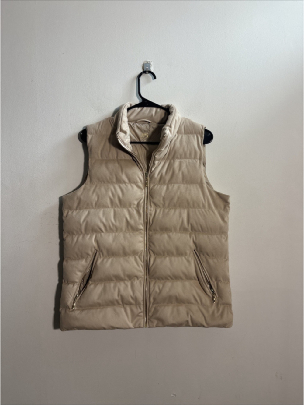 EUC WOMEN’S J MCLAUGHLIN VEST SIZE LARGE ZIP UP PUFFER POLY BEIGE/GOLD